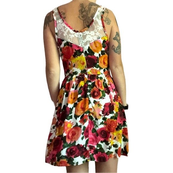 Kirra Floral Dress with Lace Detail, Size Medium Tank Dress, Pacsun - Picture 9 of 14